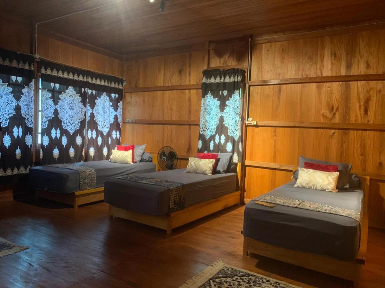 Rumah Nalu Surf Camp Krui 外观 照片